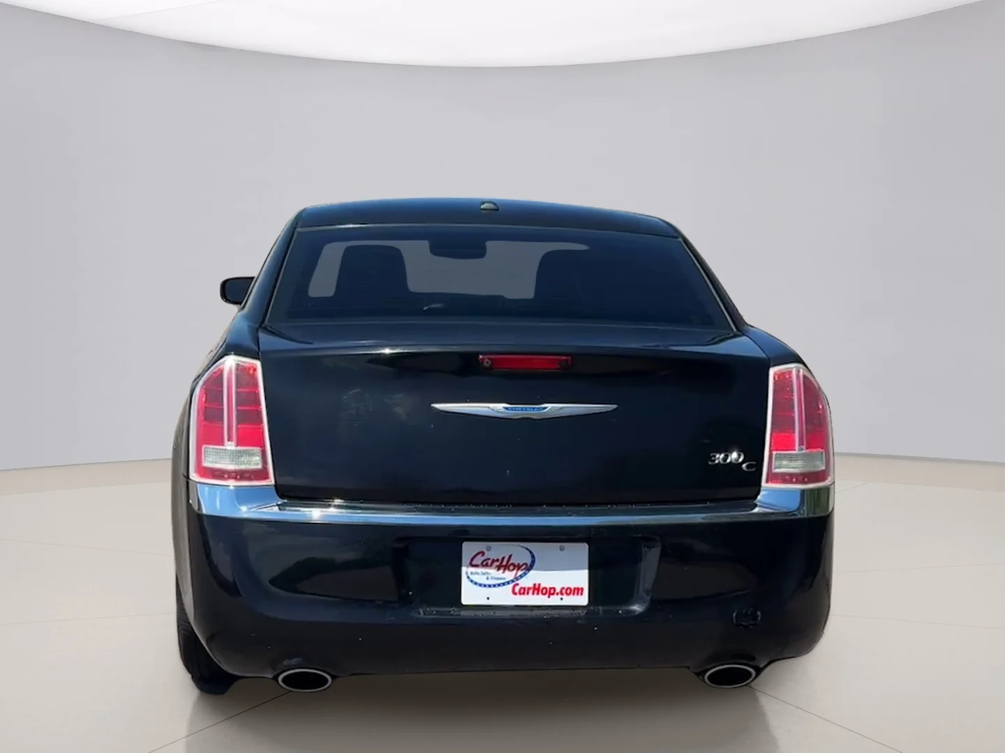2013 Chrysler 300 C - Photo 4