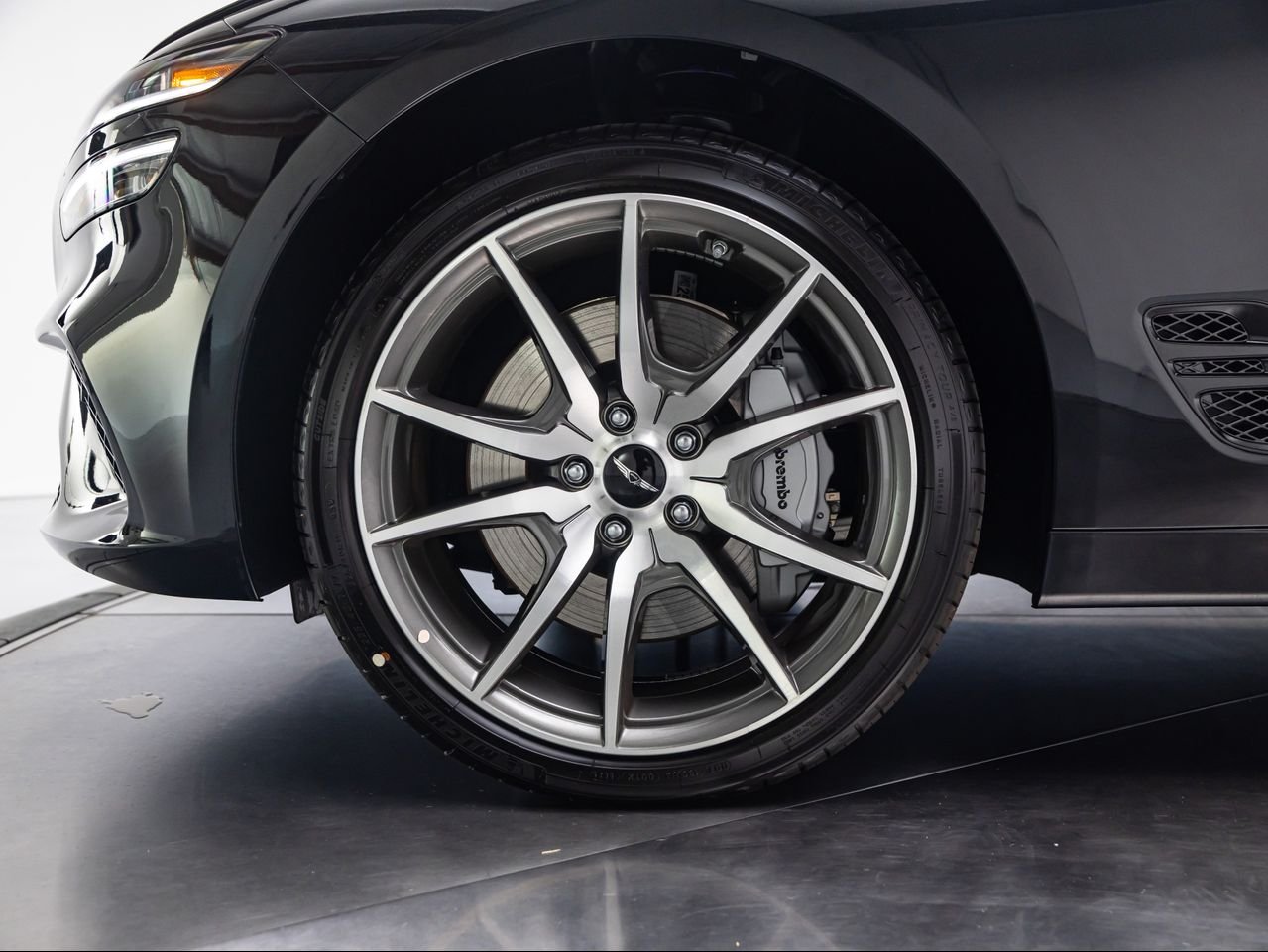 New 2026 Vik Black Genesis 2.5T PRESTIGE image 13