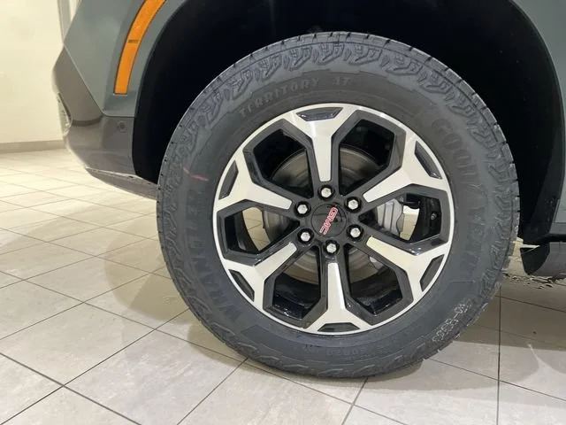 2026 GMC Yukon AT4 - Photo 33