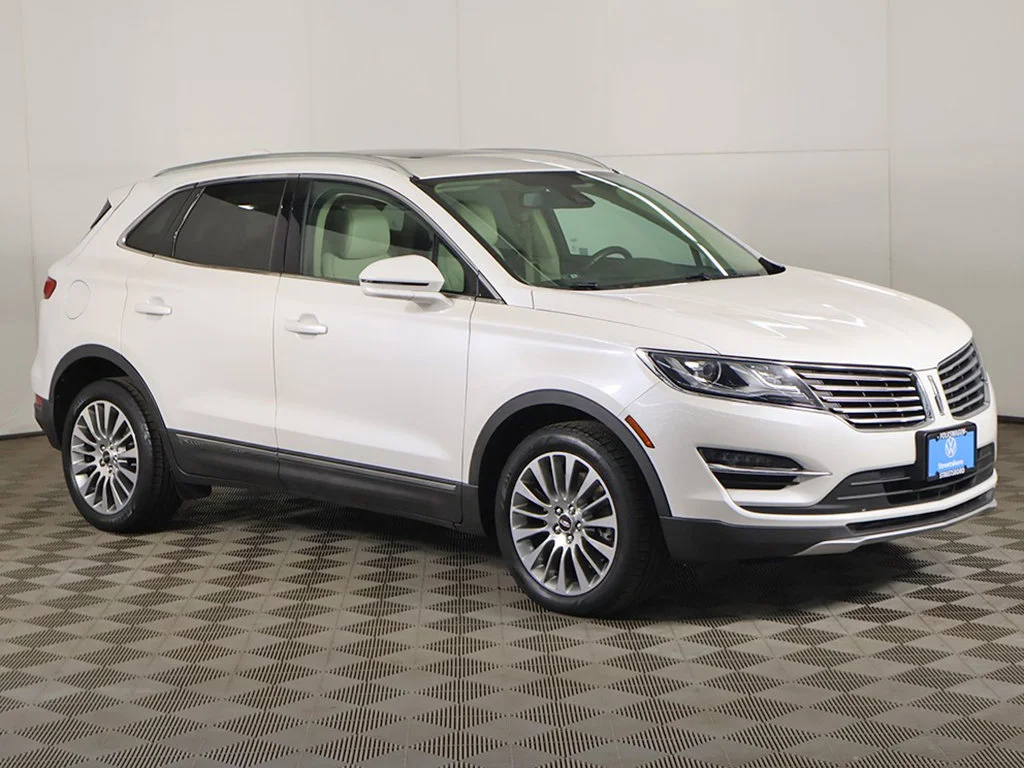 Used 2016 Lincoln MKC Reserve with VIN 5LMCJ3D96GUJ31434 for sale in Streetsboro, OH
