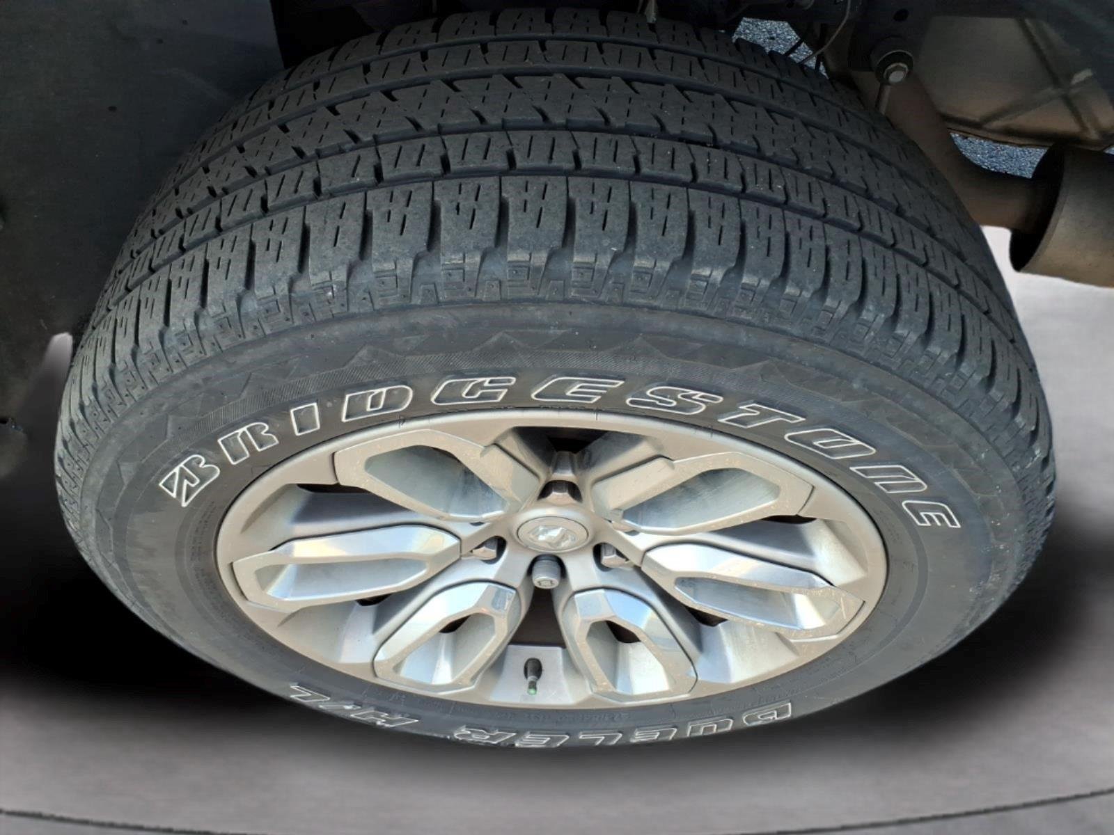 Used 2023 Diamond Black Crystal Pearlcoat Ram Laramie image 12