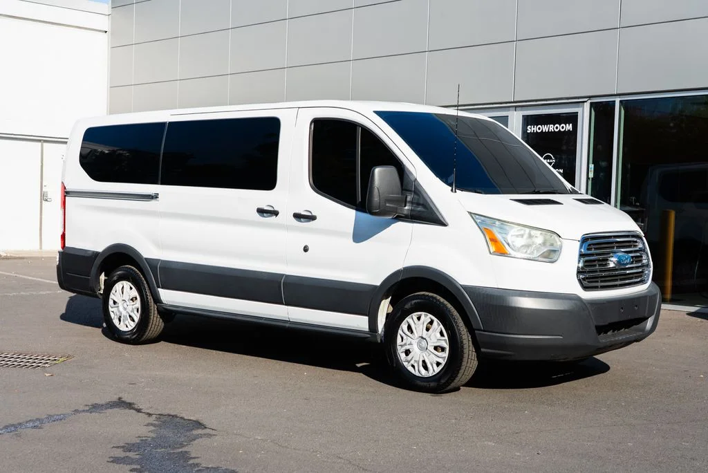 Used 2015 White Ford XLT image 1