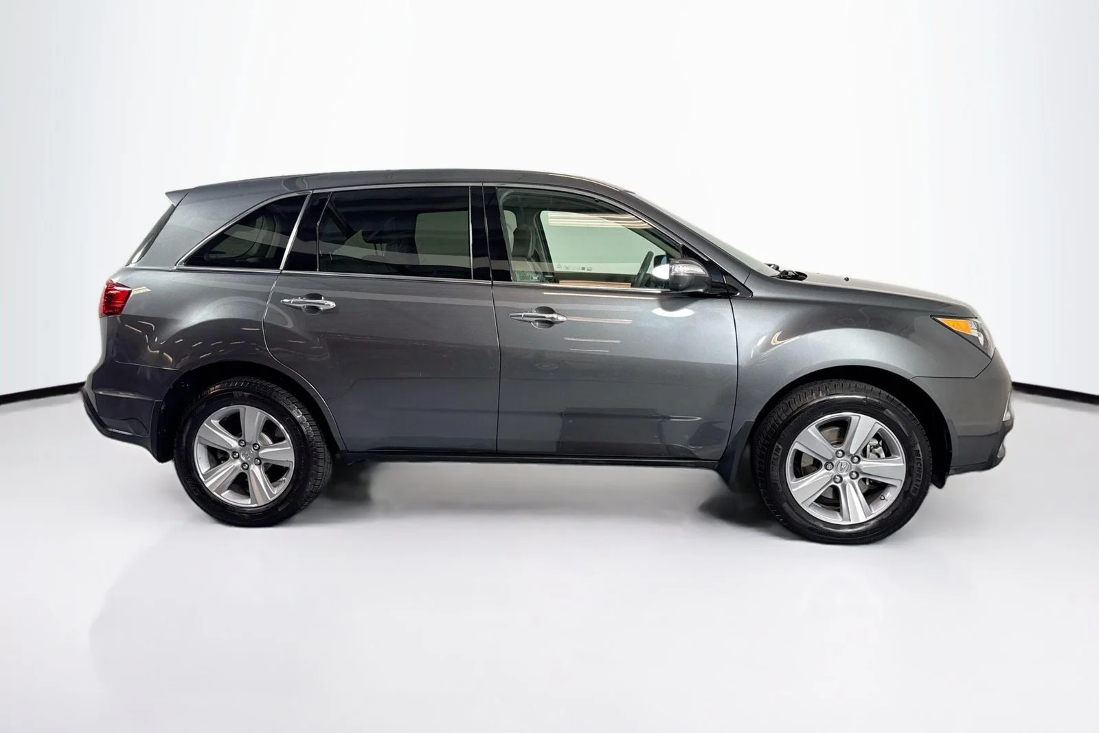 Used 2012 White Acura Tech Pkg image 4