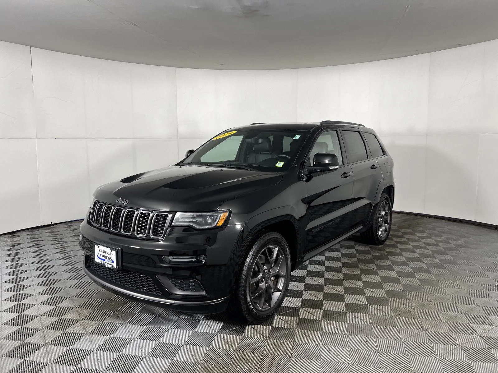Used 2020 Diamond Black Crystal Pearlcoat Jeep Limited X image 5