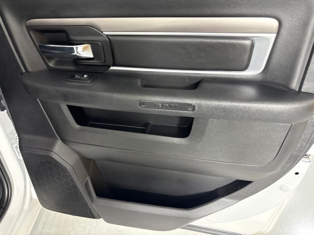 Used 2024 White Ram Warlock image 18
