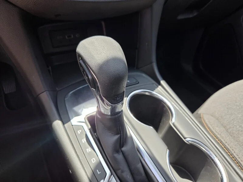 Used 2024 Summit White CHEVROLET LT image 22