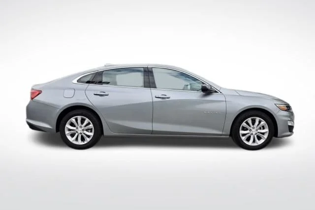 2024 Chevrolet Malibu 1LT - Photo 12