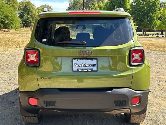 Used 2016 Jungle Green Jeep Latitude image 8