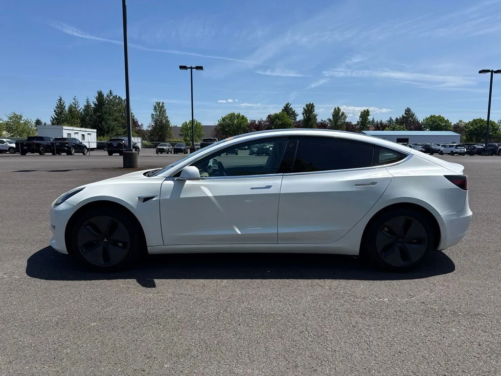 Used 2020 Pearl White Multi-Coat Tesla Standard Range Plus image 4