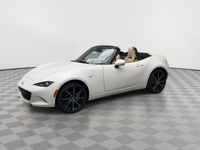 New 2026 Snowflake White Pearl Mazda Grand Touring image 29
