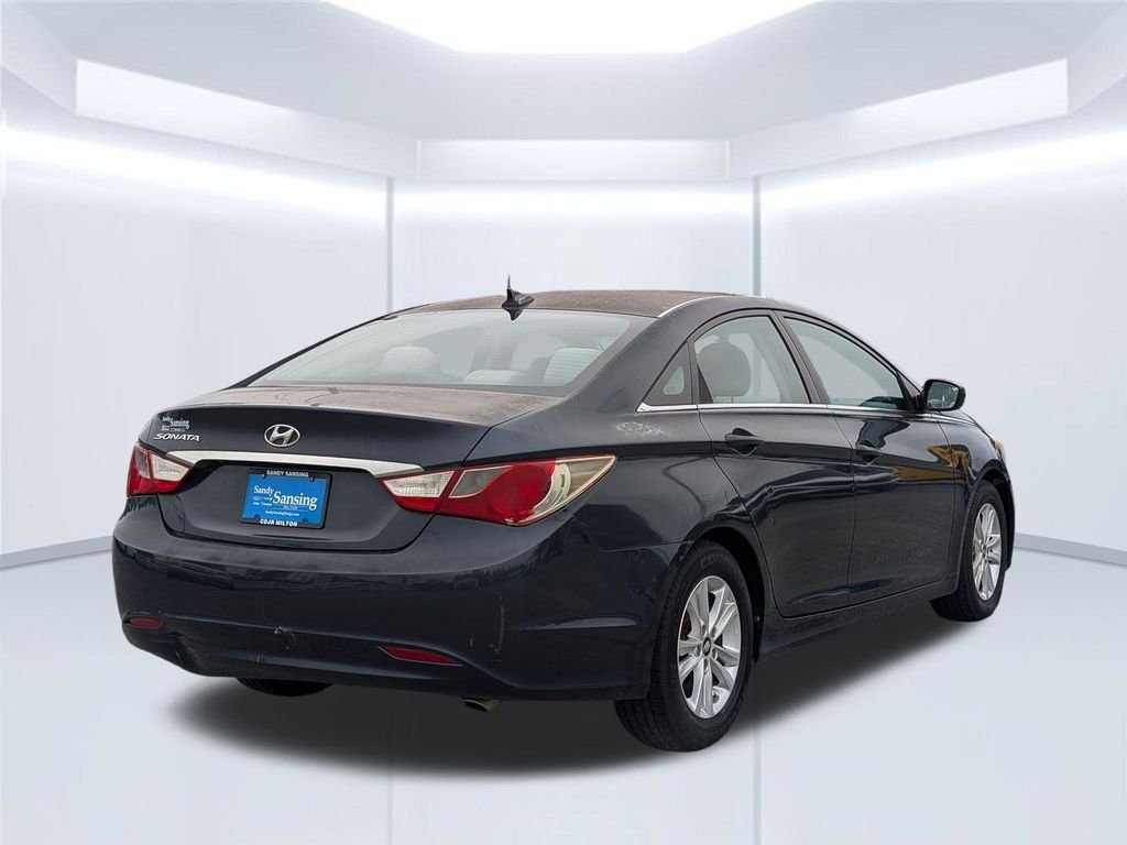 Used 2013 Blue Hyundai GLS image 6