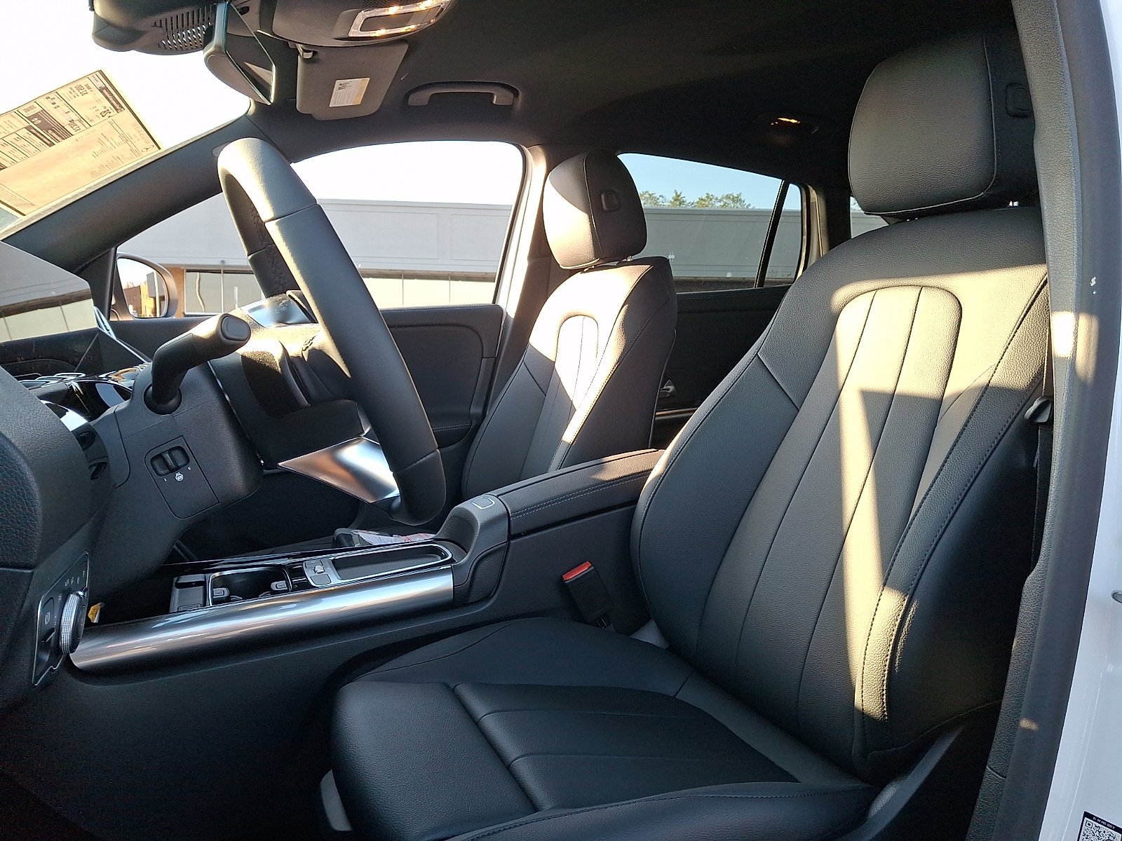New 2026 Polar White Mercedes-Benz GLA 250 image 11