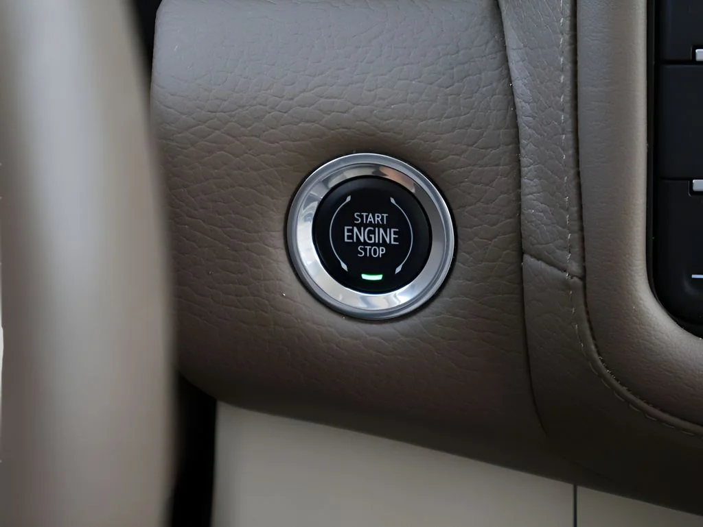 Used 2023 White Frost Tricoat GMC Denali image 27