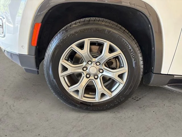 Used 2022 Bright White Clearcoat Jeep Series II image 15
