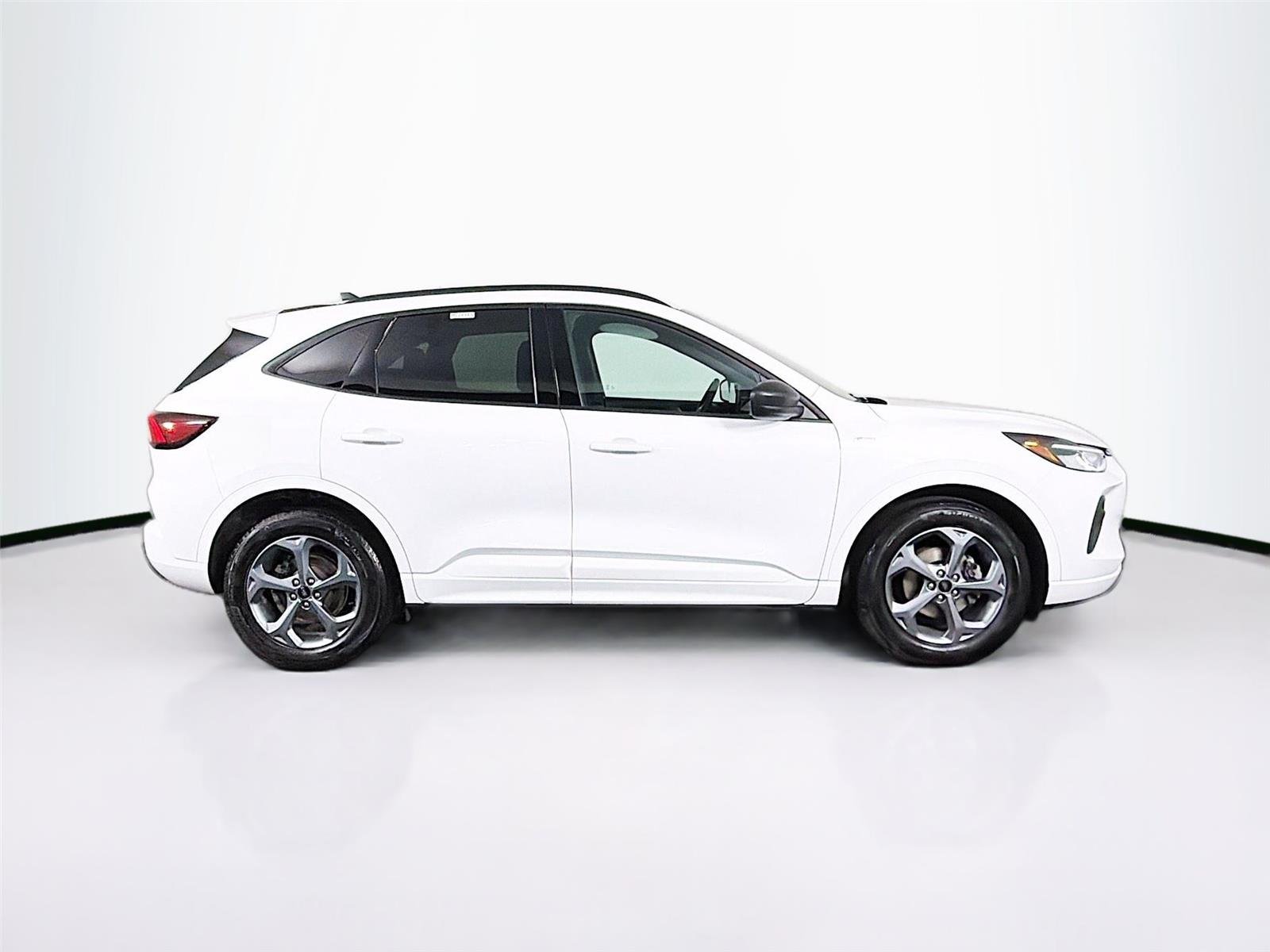 Used 2023 Oxford White Ford ST-Line image 12