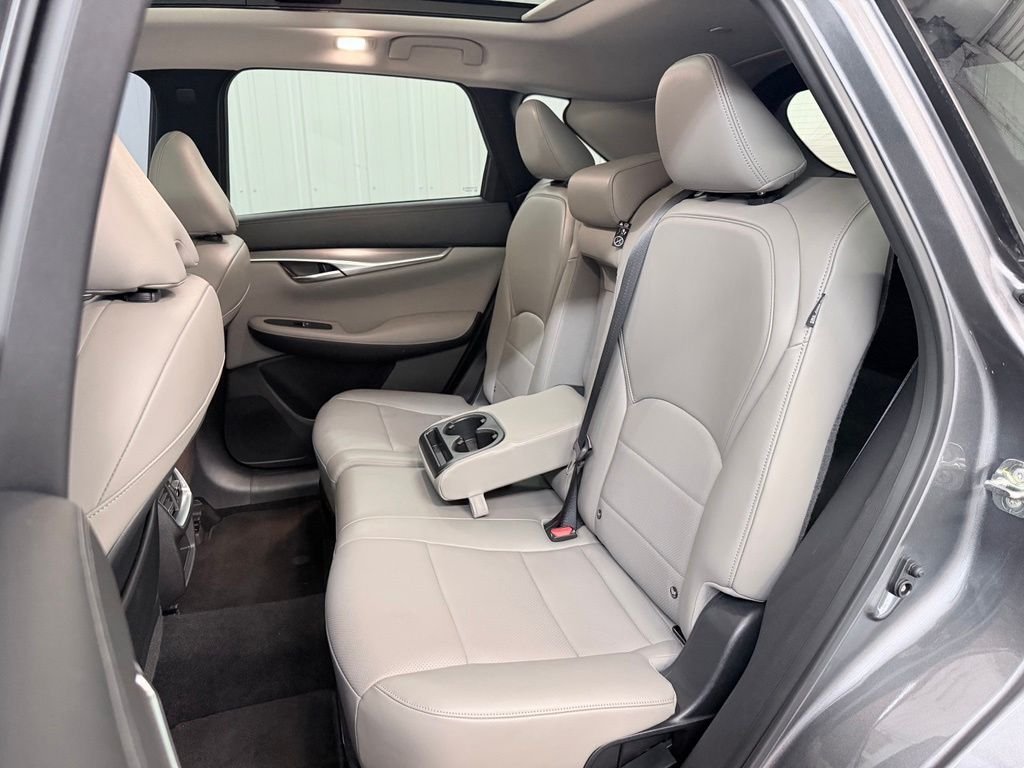 Used 2023 Gray INFINITI LUXE image 32