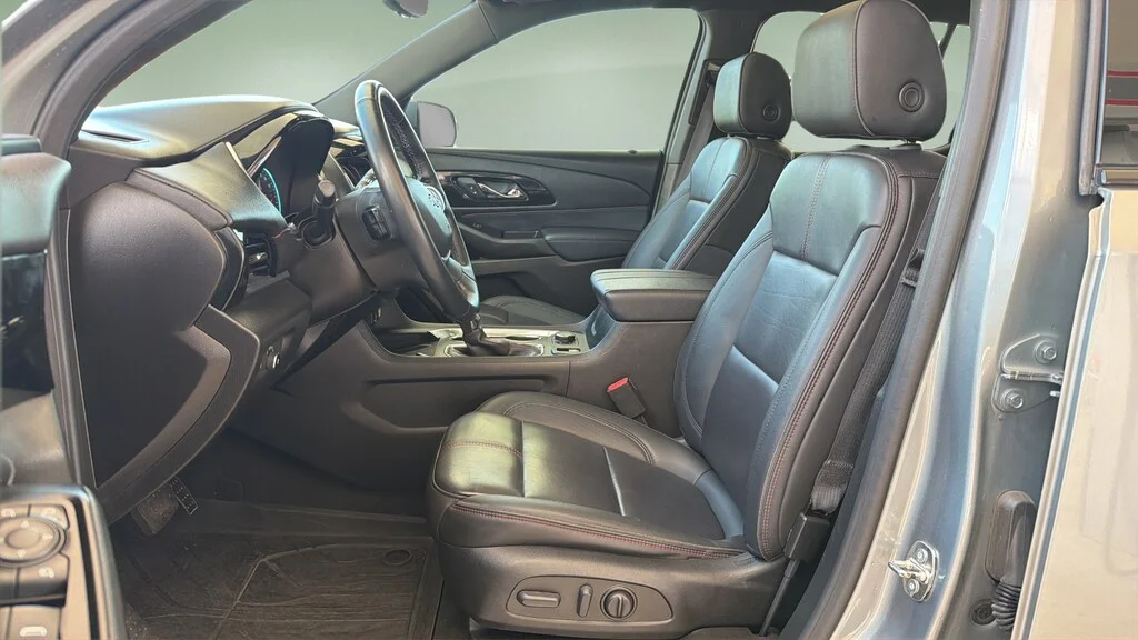 Used 2023 Sterling Gray Chevrolet RS image 20