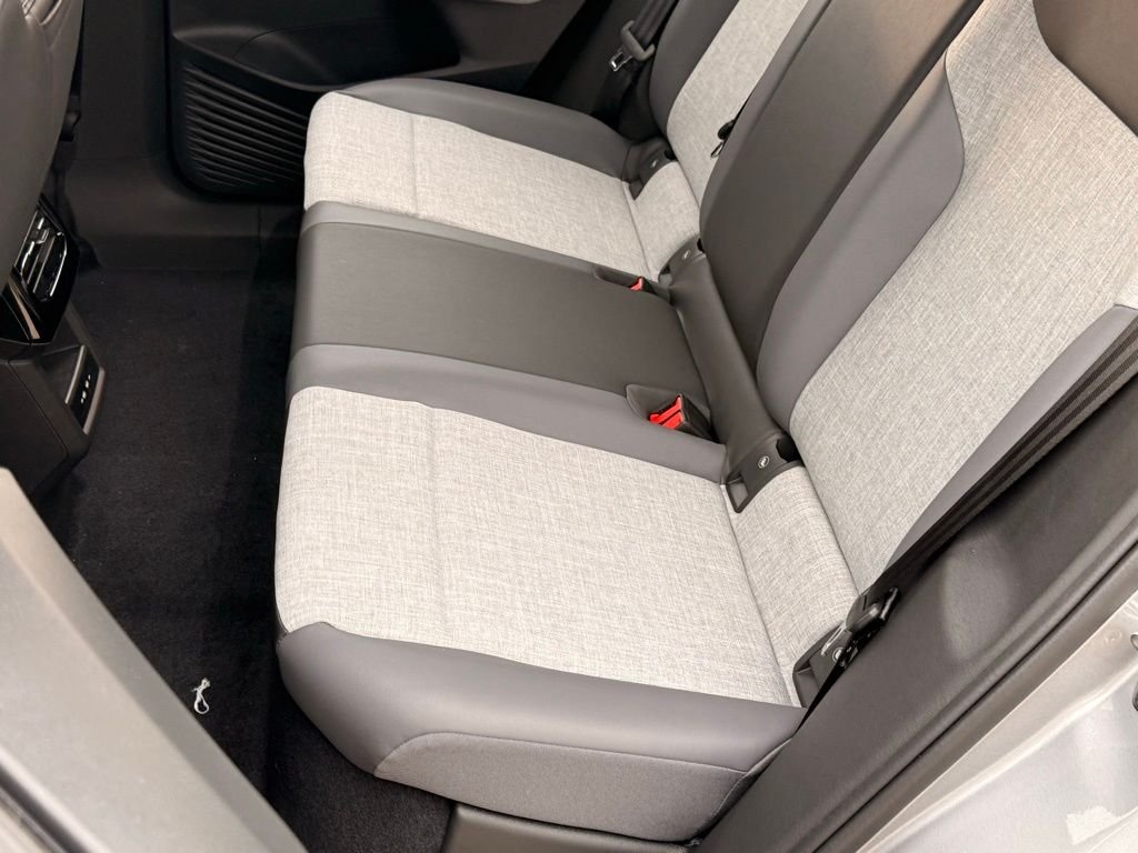 New 2025 Silver Mist Metallic Volkswagen Pro image 33
