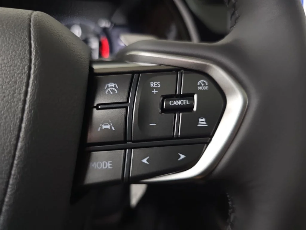 New 2026 Eminent White Pearl Lexus PREMIUM PLUS image 17