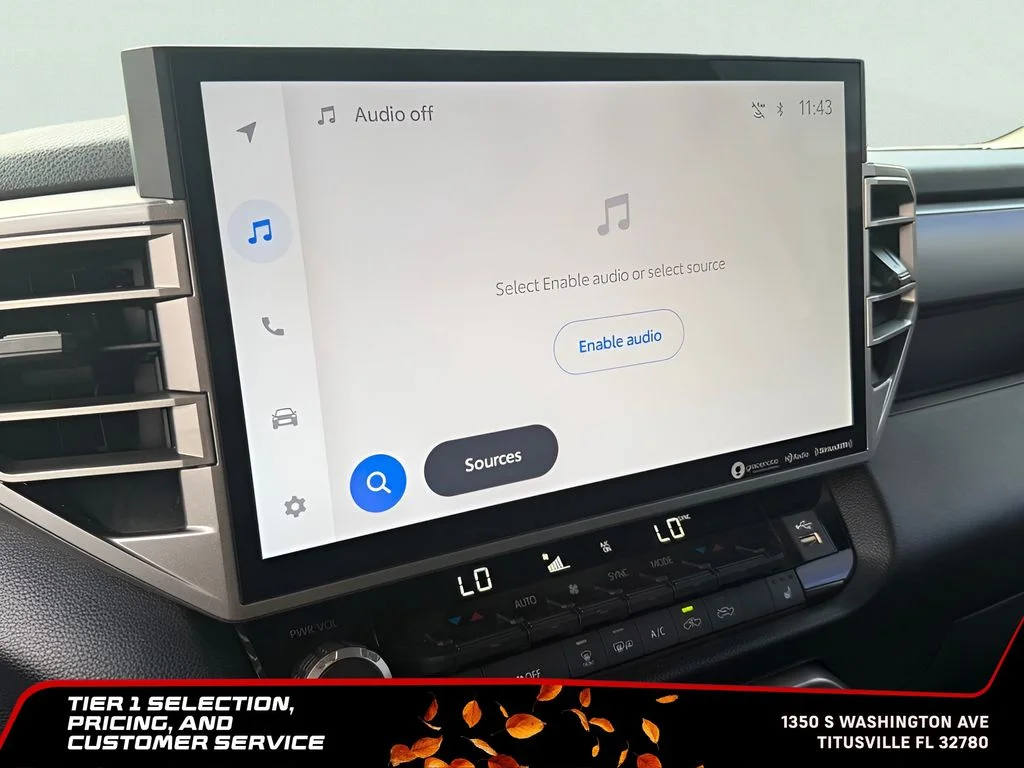 Used 2022 Silver Toyota SR5 image 32