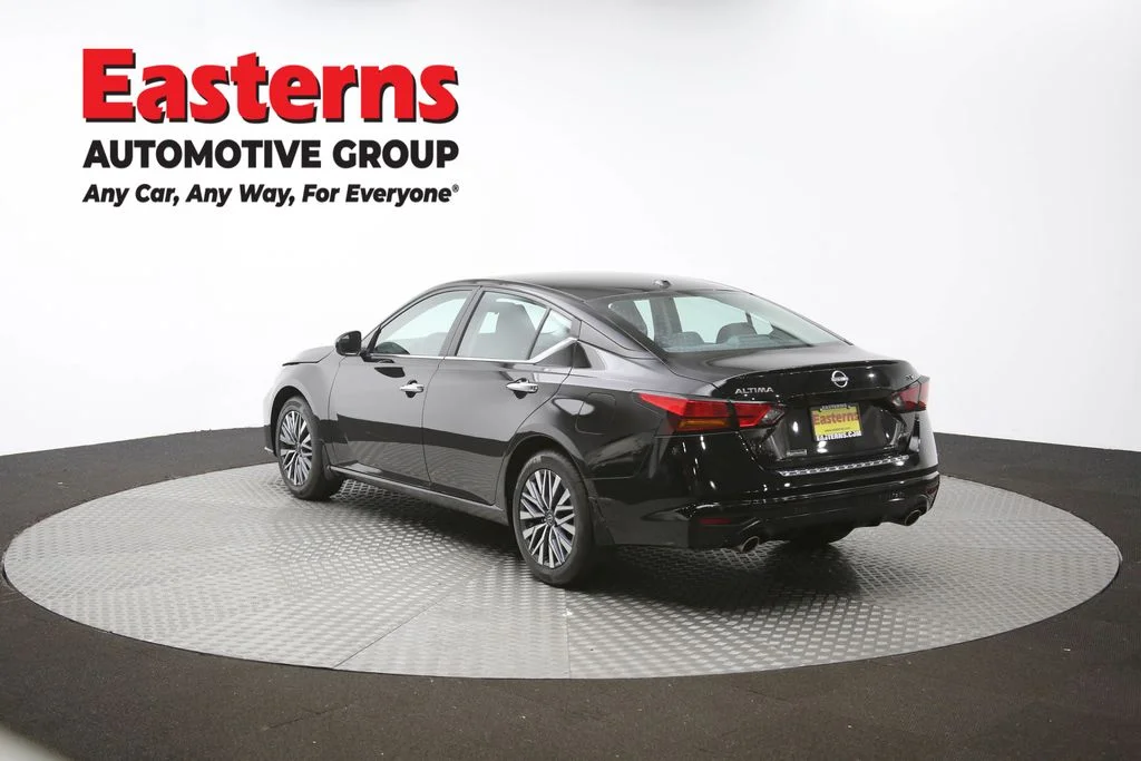 Used 2023 Black Nissan 2.5 SV image 62
