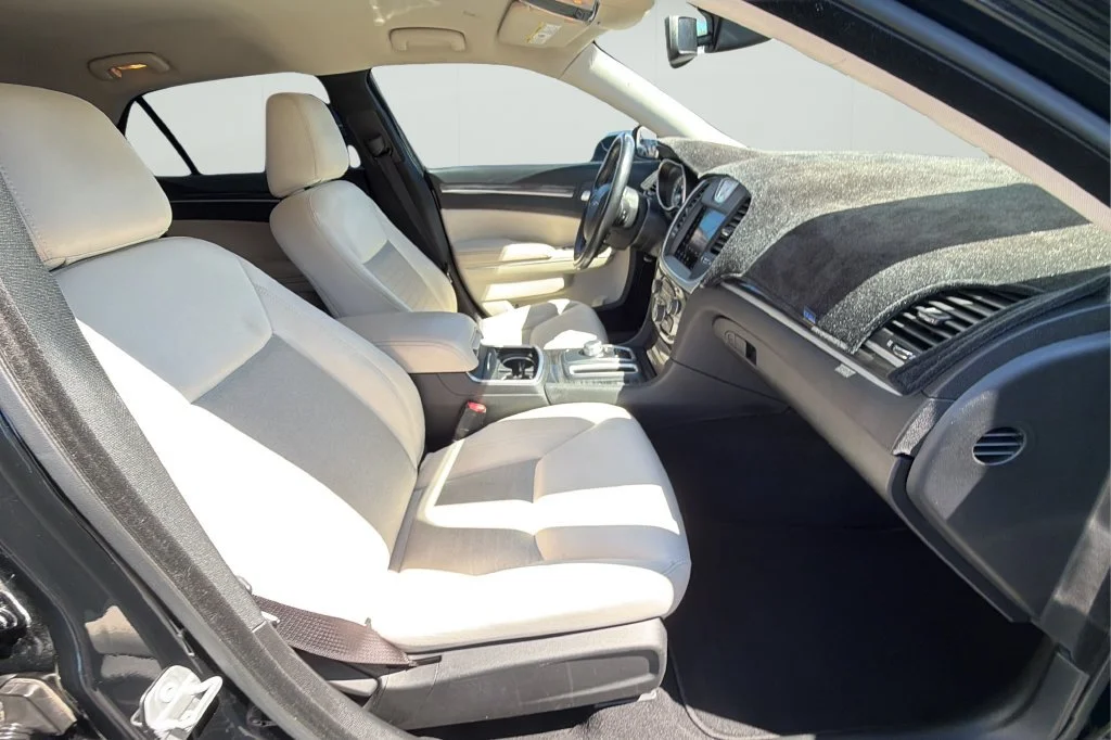 Used 2022 Black Chrysler Touring image 14