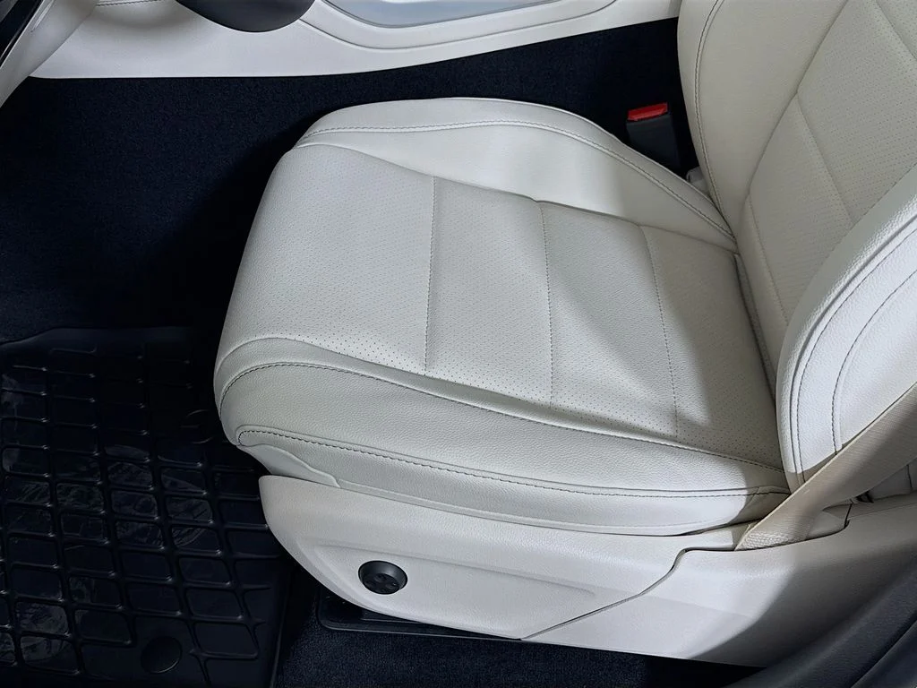 Certified Used 2026 White Mercedes-Benz GLE 350 image 20