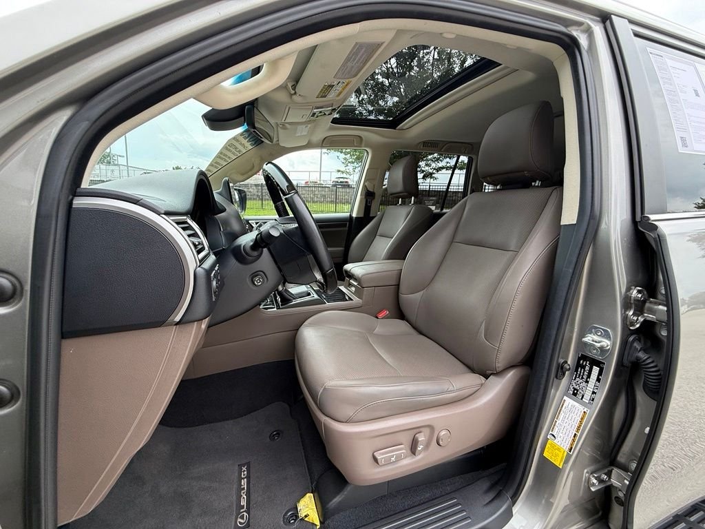 Certified Used 2023 ATOMIC SILVER Lexus 460 image 22