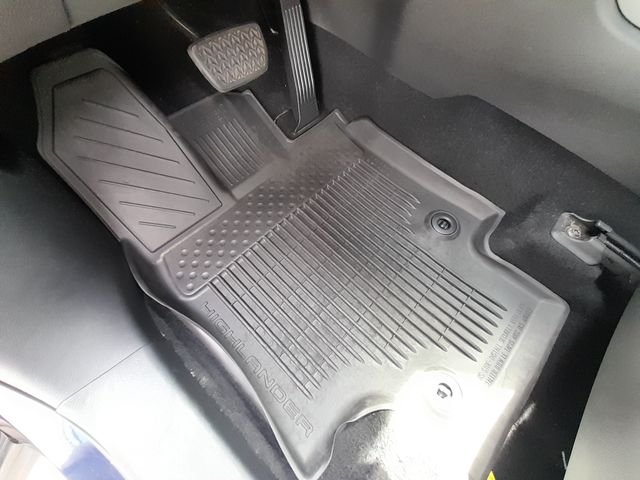 Used 2021  Toyota XLE image 37