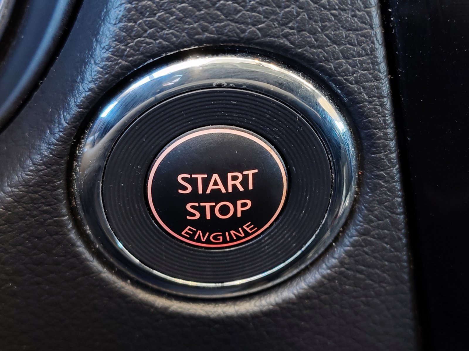 Used 2018 Gun Metallic Nissan SV image 32