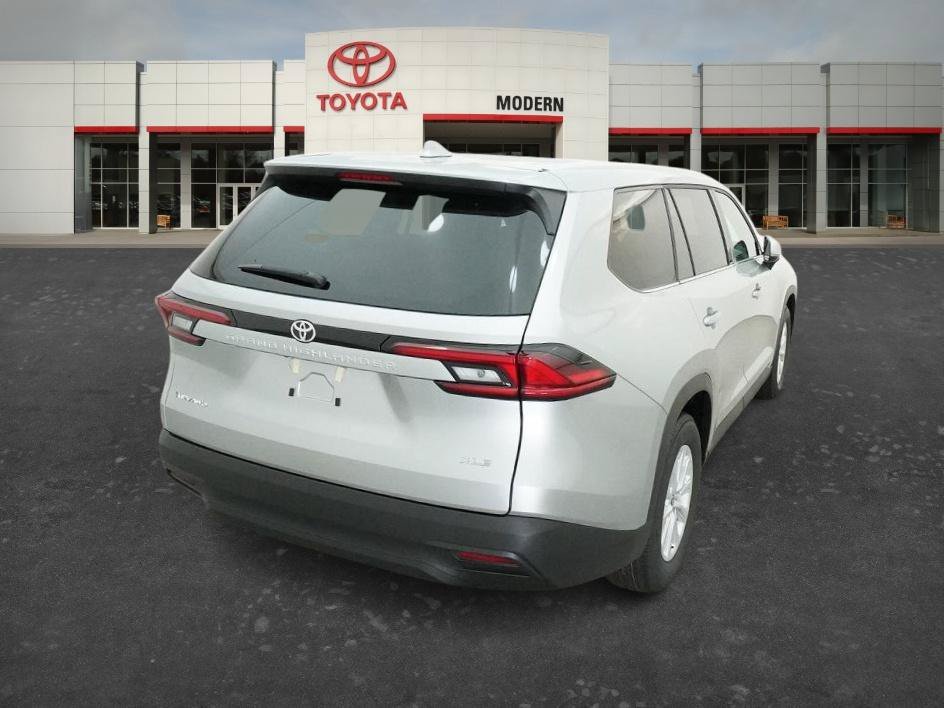 New 2026 Celestial Silver M Toyota Hybrid XLE image 22