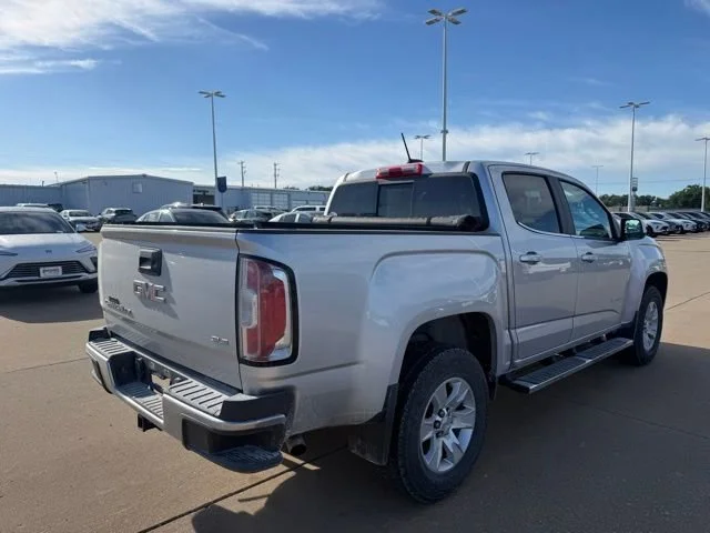 Used 2018 QUICKSILVER METALLIC GMC 2WD SLE image 3