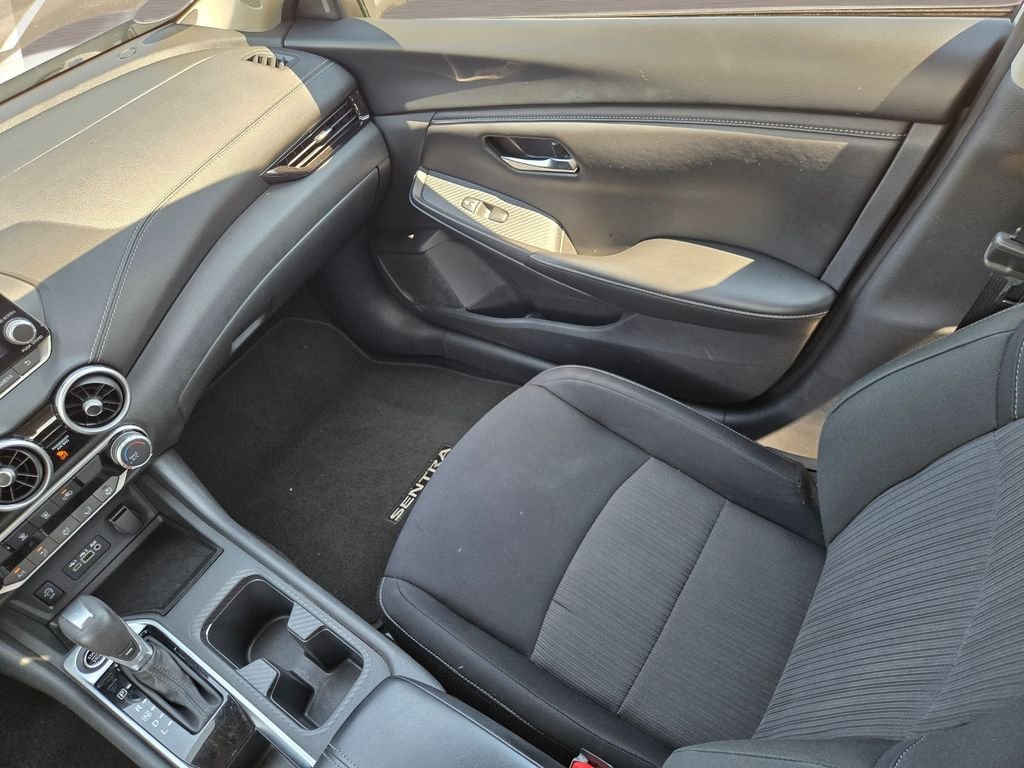 Used 2025 White Nissan SV image 16