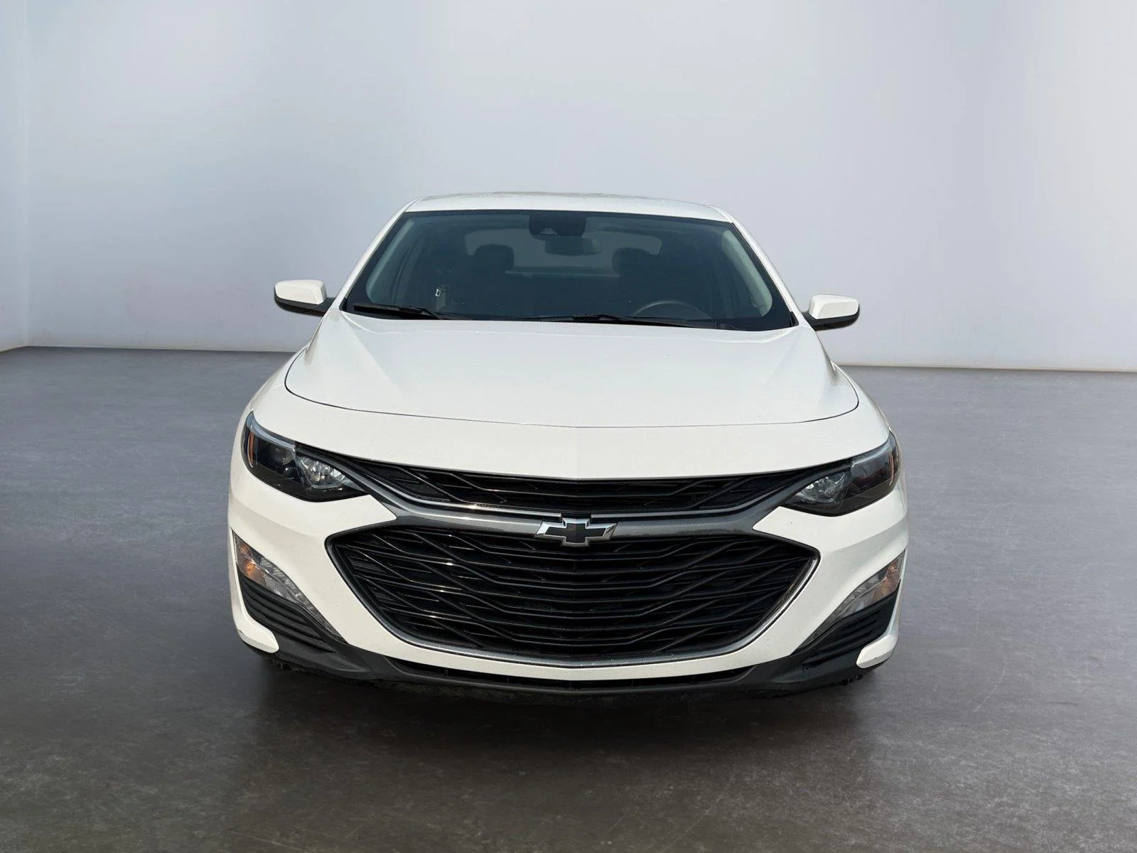 Used 2024 Summit White Chevrolet 1LT image 8
