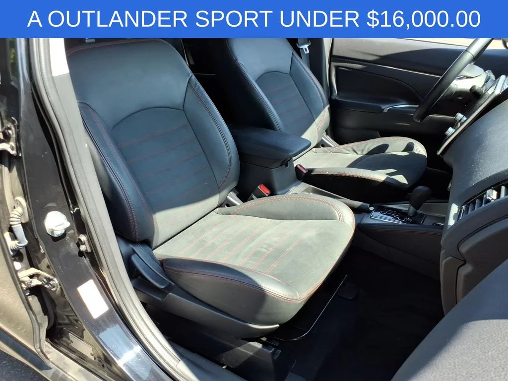 Used 2022 Black Mitsubishi 2.0 SE image 12