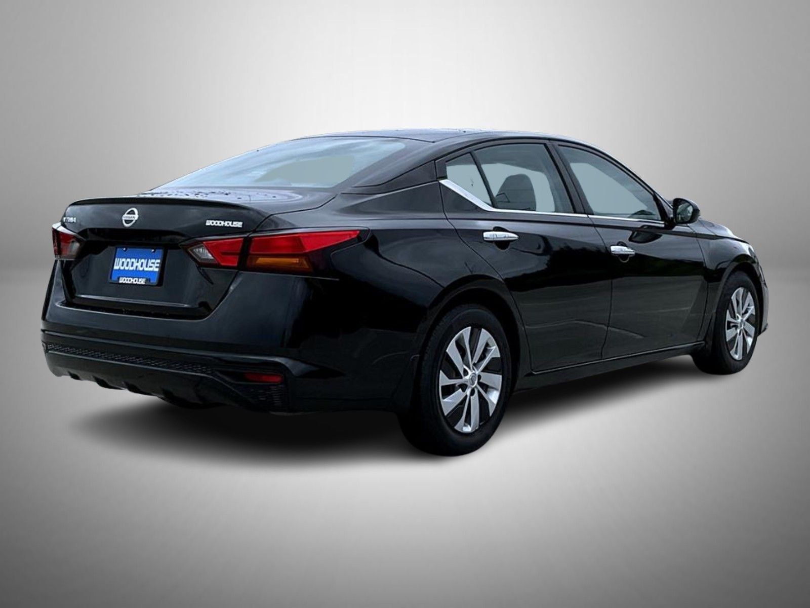 Used 2022 Black Nissan 2.5 S image 5