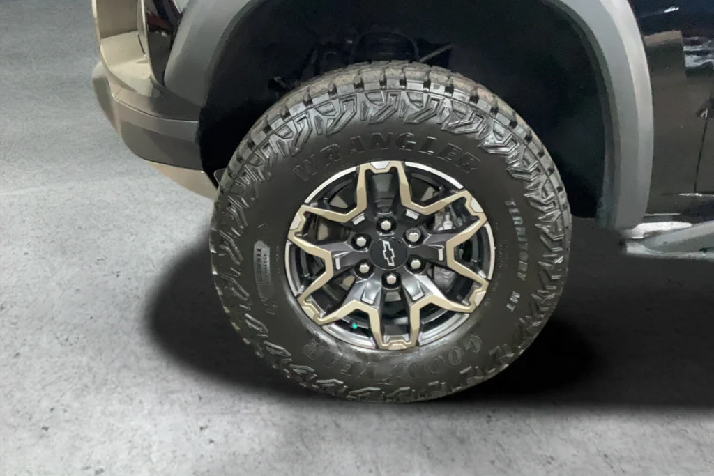 2024 Chevrolet Colorado ZR2 - Photo 24