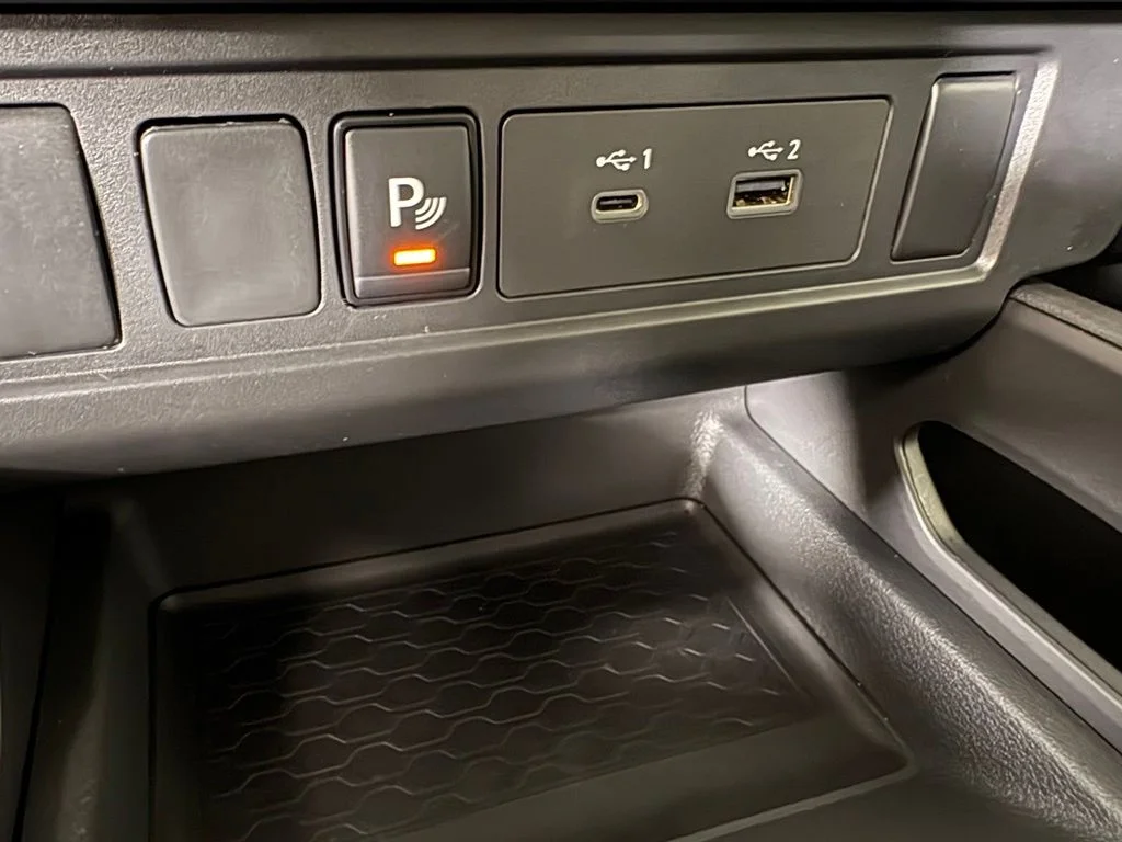 New 2026 Glacier White Nissan King Cab® S image 31