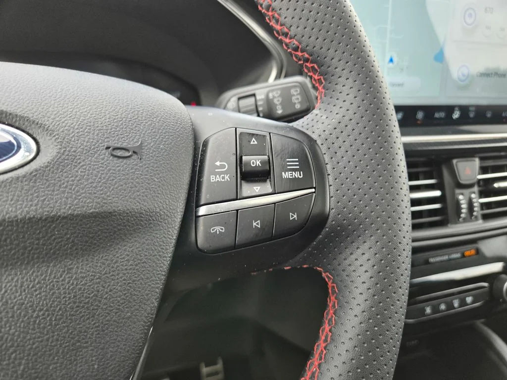 Used 2023 Agate Black Metallic Ford ST-Line image 19