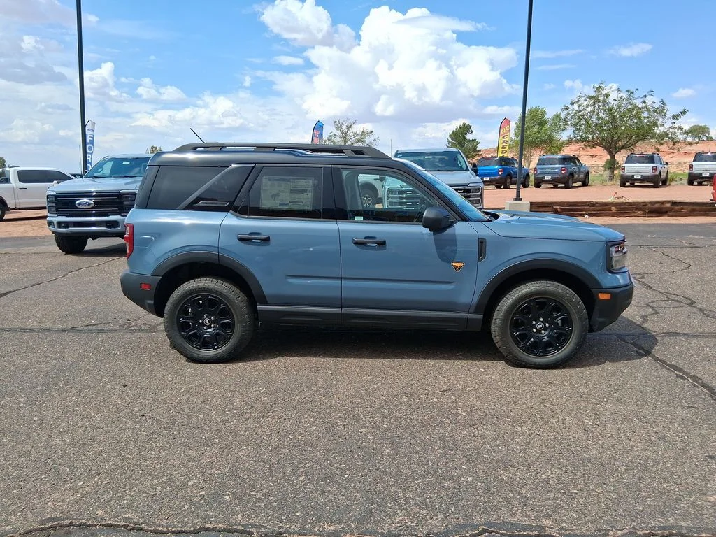 New 2025 Azure Gray Metallic Tri-Coat Ford Badlands® image 6