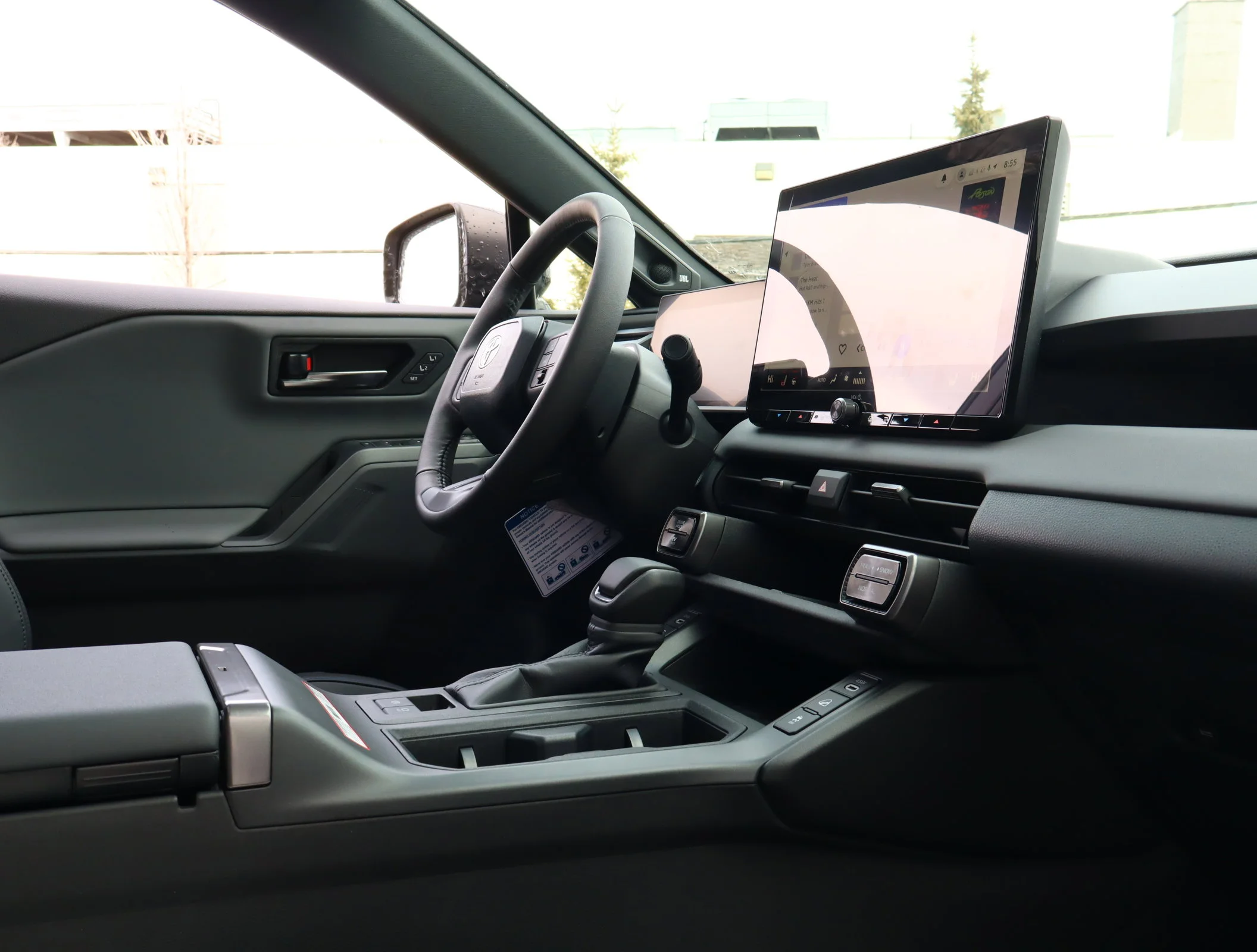 New 2026 Wind Chill Pearl w/Black Roof Toyota XSE image 32