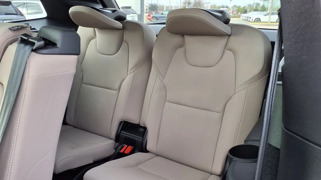 2026 Volvo XC90 Core - Photo 17