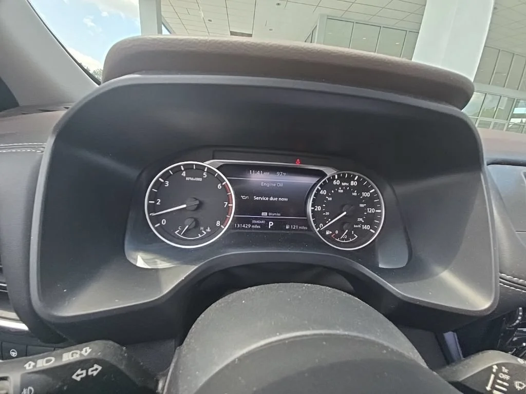 Used 2021 Boulder Gray Pear Nissan SL image 18
