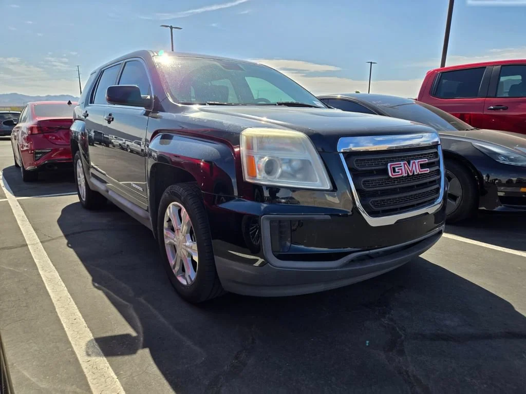 Used 2017 ONYX BLACK GMC SLE image 1