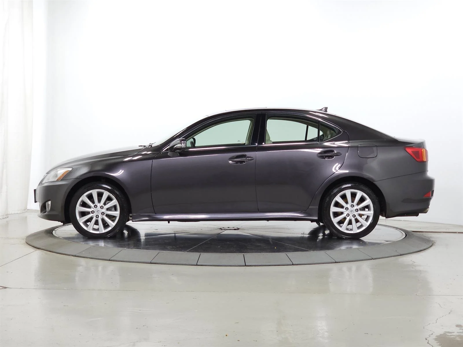 Used 2010 Brown Lexus  image 4
