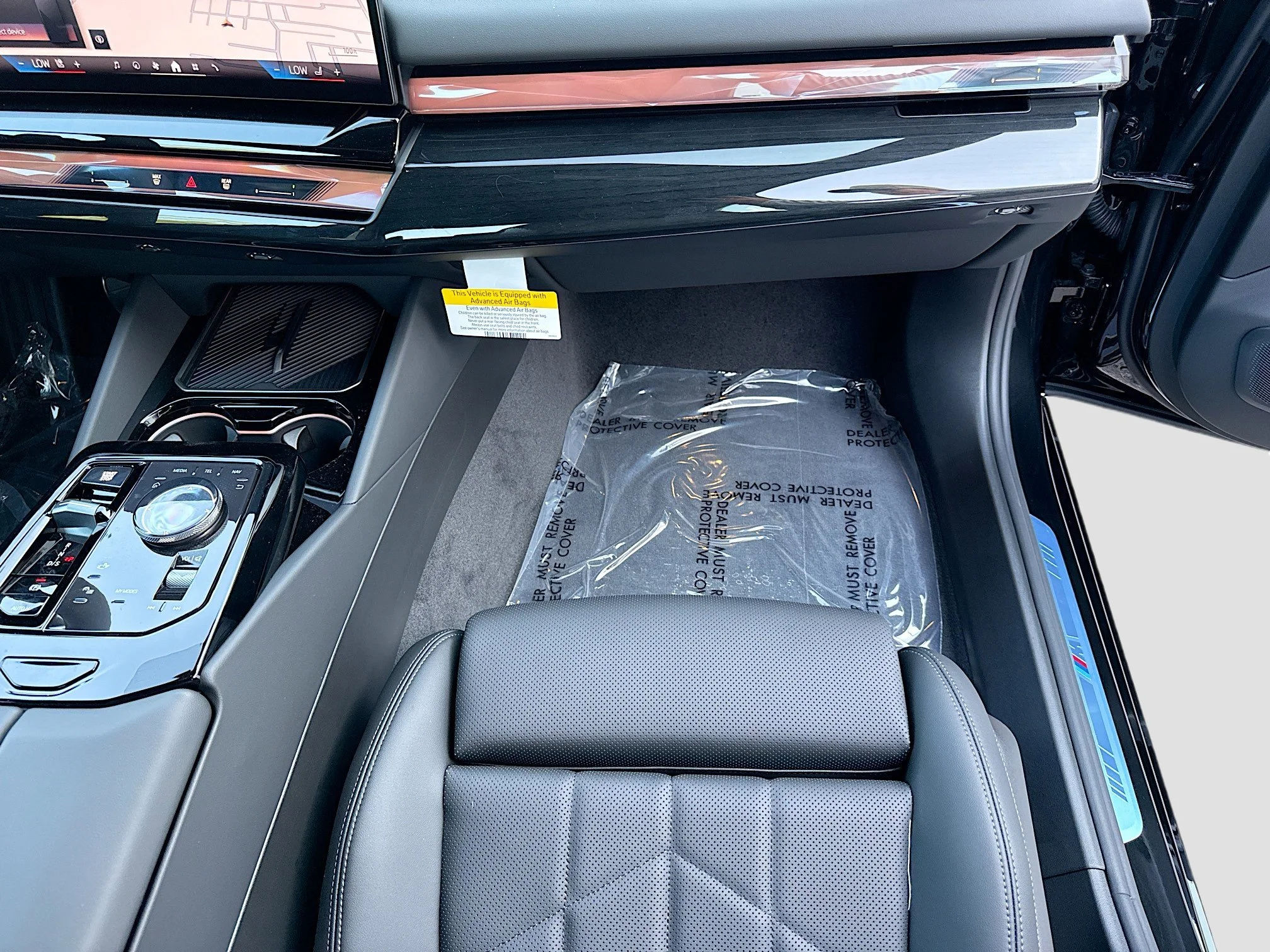 New 2027 Black Sapphire Metallic BMW 530i image 18