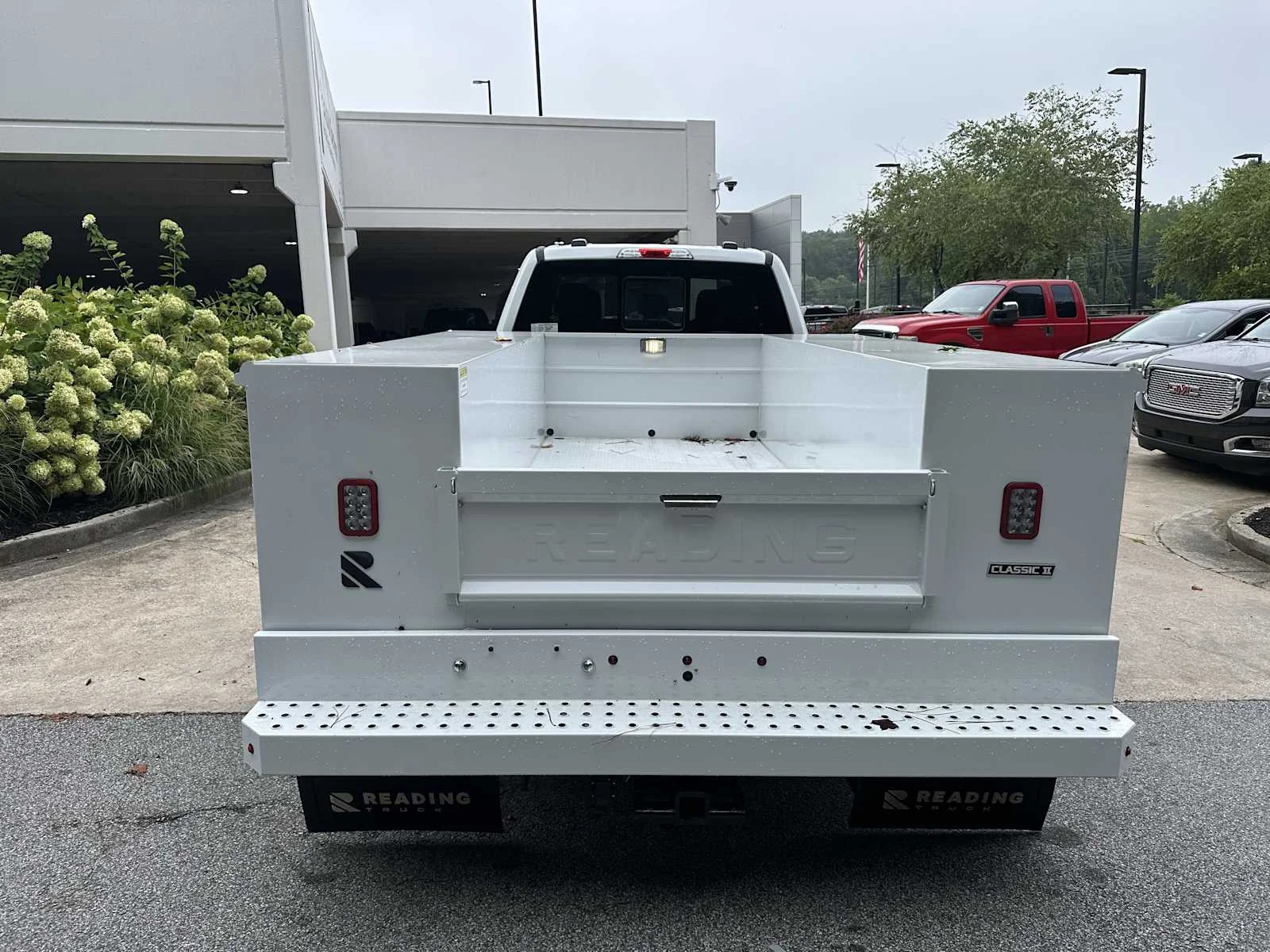 New 2025 Oxford White Ford XL image 7
