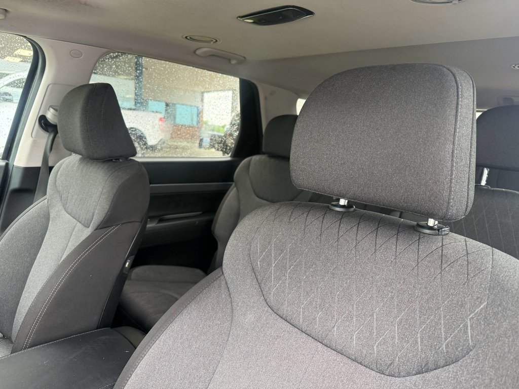 Used 2022  Hyundai SEL image 9