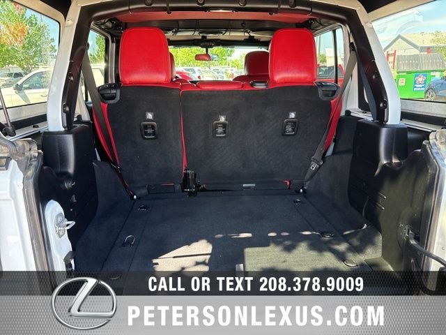 Used 2018 White Jeep Unlimited Rubicon image 17