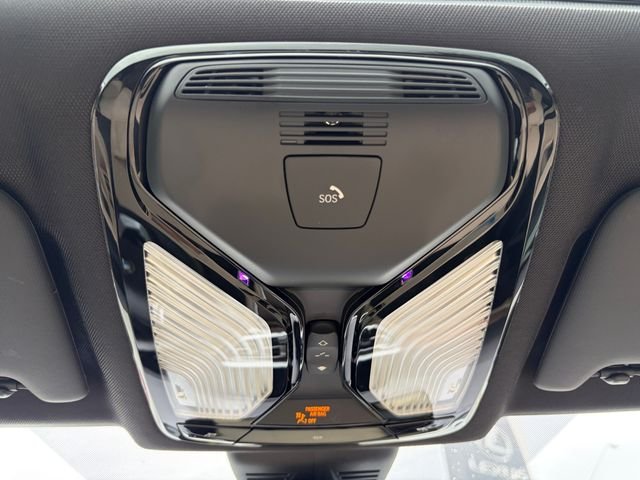 Used 2021 White BMW 330i xDrive image 20